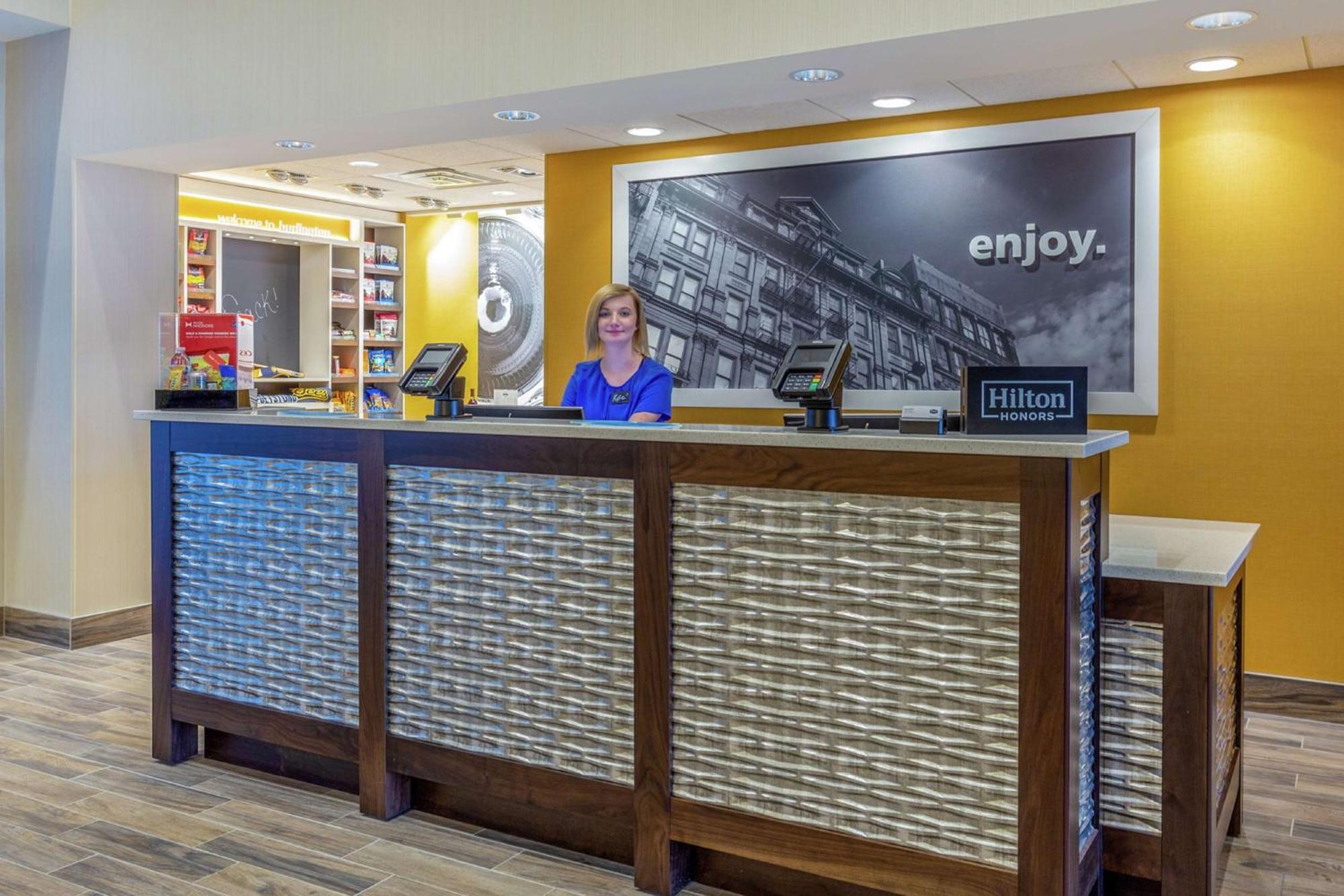 Hampton Inn & Suites Burlington Kültér fotó